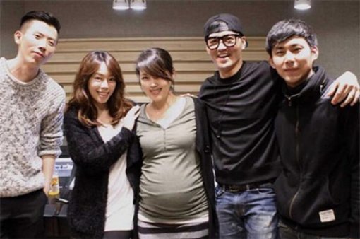 크리스탈 만삭 사진 공개. 사진=시진 트위터