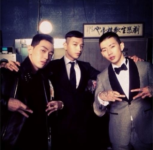 AOMG. 사진=사이먼 도미닉 트위터.