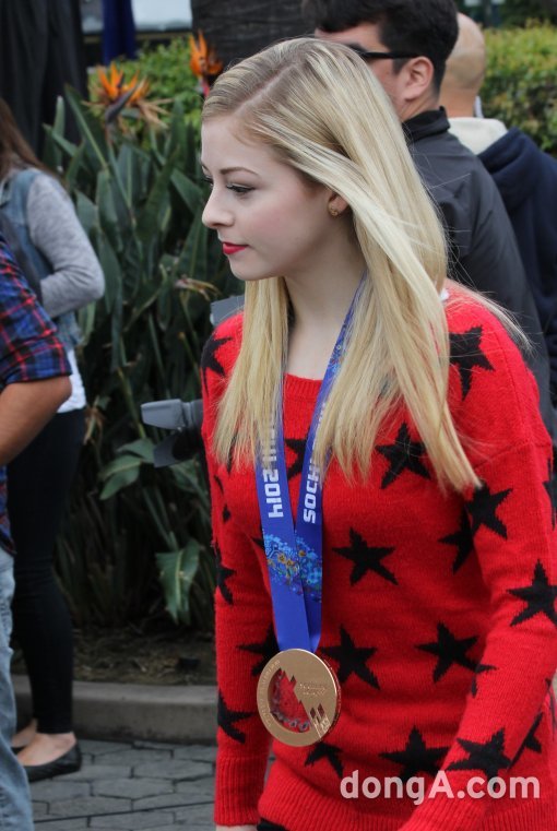 그레이시 골드.