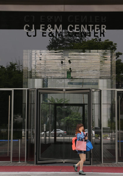 CJ E&M이 레이블 체제를 도입해 CJ뮤직, 젤리피쉬엔터테인먼트, 뮤직웍스, MMO, 1877을 산하 레이블로 두고 저마다 다른 색깔의 음악으로 영역 넓히기에 나섰다. 스포츠동아DB