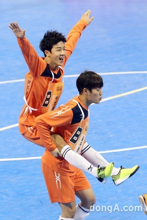 예체능 축구편 멤버 이기광 윤두준. 사진｜동아닷컴DB