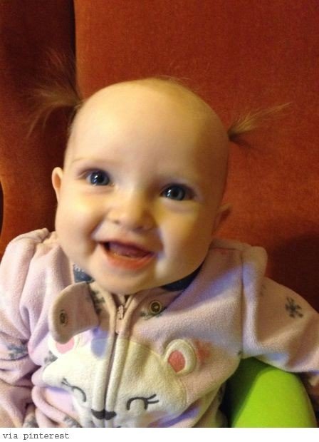 '처음 머리 묶은 딸'