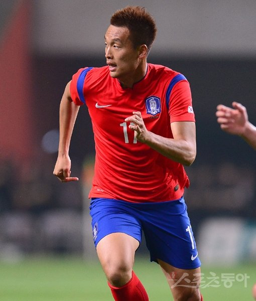 김신욱(울산)은 자신의 부족함을 채우기 위한 노력을 게을리 하지 않았다. 홍명보 감독은 그의 꾸준함을 높이 사 월드컵대표팀의 공격수로 낙점했다. 스포츠동아DB