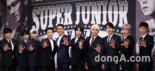 그룹 슈퍼주니어가 28일 오전 서울 강남구 임피리얼팰리스호텔에서 열린 슈퍼주니어 7집 'MAMACITA(마마시타)' 출시 기자회견에 참석했다. 동아닷컴 국경원 기자 onecut@donga.com