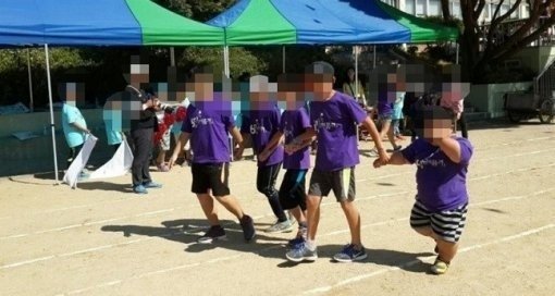 ‘눈물 나게 고마운 사진’. 사진｜온라인 게시판