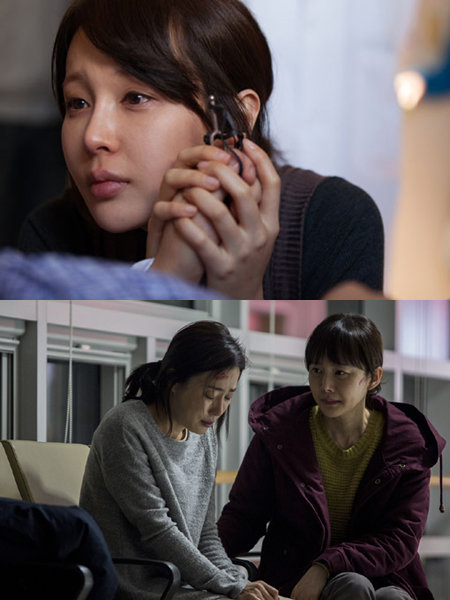 배우 조안은 ‘소리굽쇠’를, 염정아와 문정희는 영화 ‘카트’를 무대 삼았다. (위쪽) 각기 개성 강한 연기로 관객을 사로잡는 이들은 책임감 강한 참여의식으로 스크린을 채운다. 사진제공|명필름·아시아홈엔터테인먼트