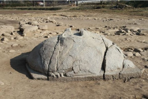 ‘강릉 고려 시대 귀부 발견’