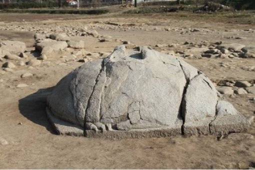 '강릉 고려시대 귀부 발견' 사진출처｜문화재청