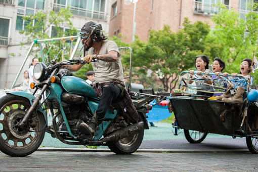 김혜자, 이레 주연의 영화 ‘개를 훔치는 완벽한 방법’의 한 장면.
사진제공|삼거리픽쳐스
