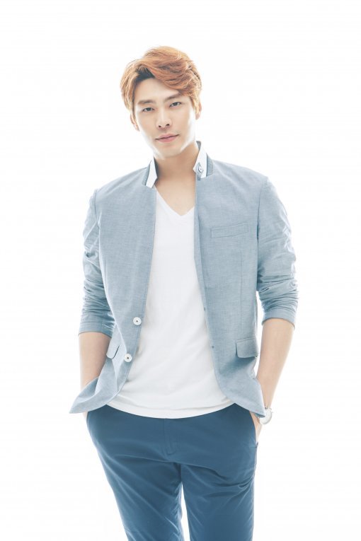 6 to 8 이민, 사진｜굿펠라스엔터테인먼트