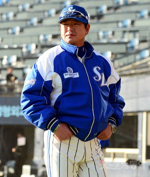 삼성 류중일 감독은 4년 연속 우승에 도취되지 않고, 선수단에게 긴장하라는 메시지를 전달하고 있다. 스포츠동아DB