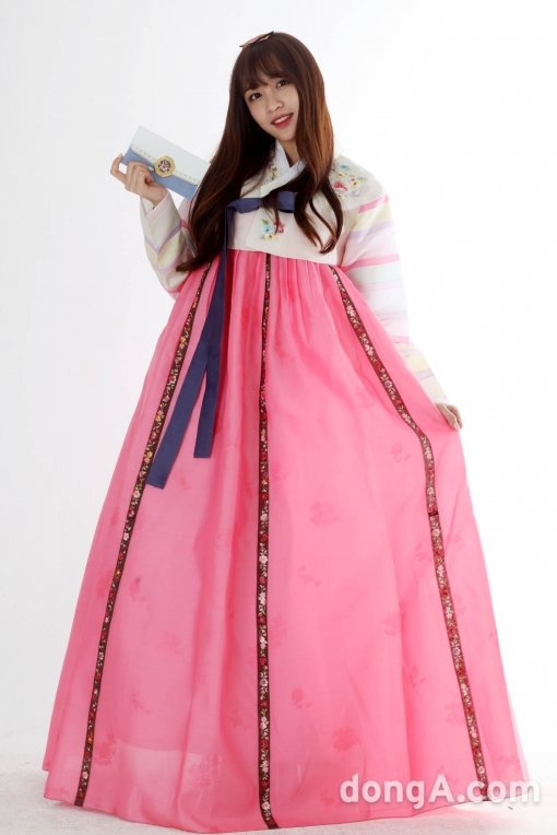 하니 곱디 고운 자태 “반하니?”