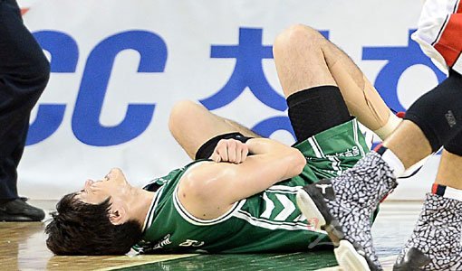 동부 윤호영 부상. 스포츠동아DB