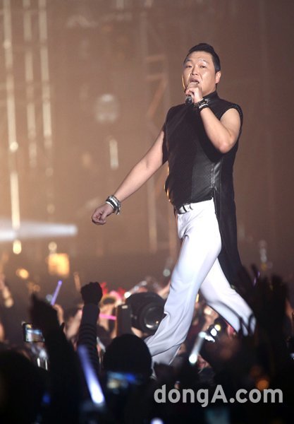 싸이가 상하이에 거처를 마련하면서 중국활동에 집중하겠다는 의지를 드러내고 있다. 동아닷컴DB