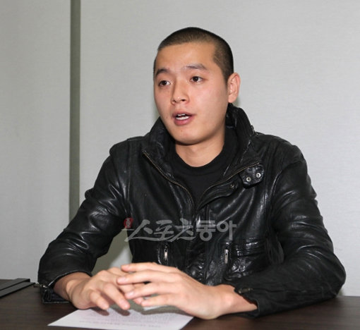 힙합듀오 슈프림팀 출신 이센스. 스포츠동아DB