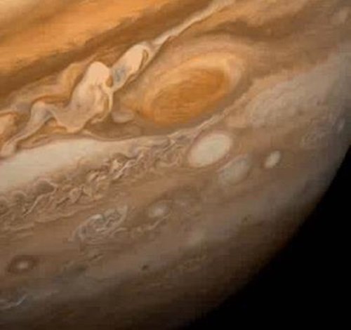 ‘토성의 위성’/출처= 유튜브 캡처