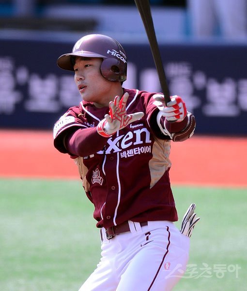 넥센 김하성은 메이저리그로 떠난 강정호(피츠버그)의 공백을 공수에 걸쳐 기대이상으로 메워주고 있다. 넥센 팜 시스템의 성공 사례로 꼽을 만하다. 스포츠동아DB