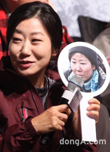 배우 라미란이 9일 오전 서울 강남구 한 멀티플렉스에서 열린 영화 ‘히말라야’ 제작보고회에서 인사말을 하고 있다. 동아닷컴 국경원 기자 oneut@donga.com