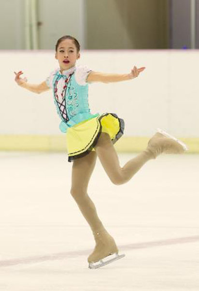 김연아를 뛰어넘는 ‘피겨 신동’이 나타났다. 유영은 10일 목동실내빙상장에서 열린 제70회 전국남녀피겨스케이팅종합선수권대회에서 여자 싱글 시니어 종합우승을 차지하며, 만 11세 8개월로 김연아가 2003년 세운 이 대회 최연소 우승 기록(만 12세 6개월)을 갈아 치웠다. 사진제공｜대한빙상경기연맹