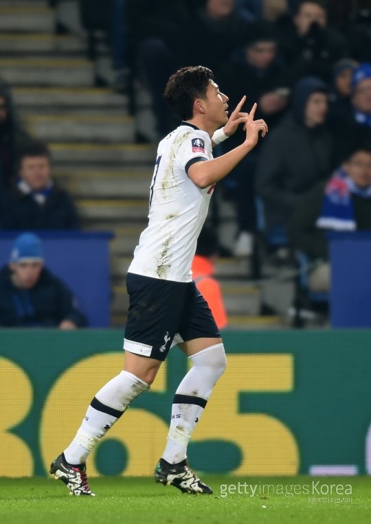 토트넘 손흥민이 21일(한국시간) 킹 파워 스타디움에서 열린 레스터시티와의 잉글랜드 FA컵 64강 원정 2차전 전반 39분 선제 결승골을 터트렸다. 사진=ⓒGettyimages멀티비츠