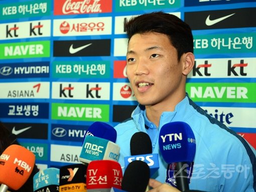 황희찬은 2016 AFC U-23 챔피언십 결승을 이틀 앞둔 28일(한국시간) 소속팀 합류를 위해 카타르 도하를 떠났다. 그는 잘츠부르크에서 주전경쟁을 벌여야 한다. 스포츠동아DB