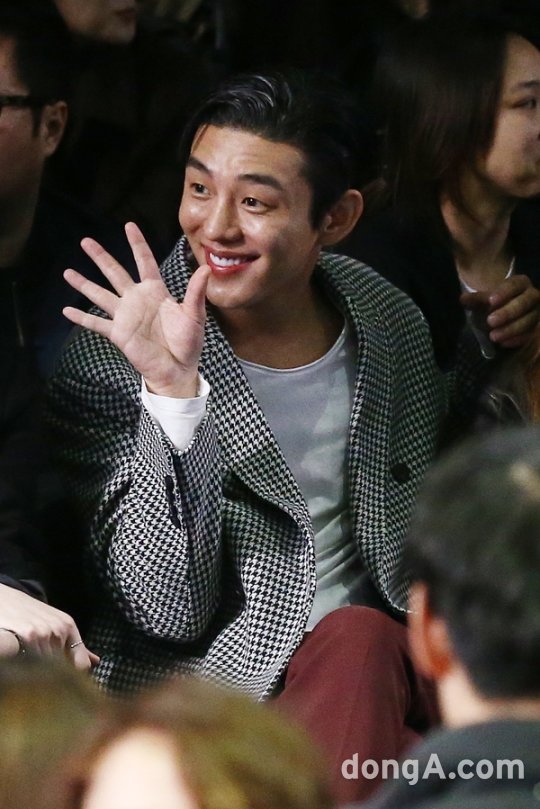 유혹4. 녹아내릴 듯한 손인사