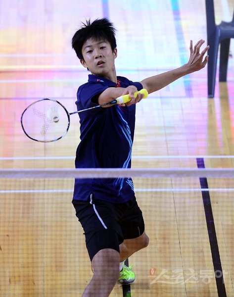 전주생명과학고가 15일 열린 여름철종별선수권 남자고등부 4강에서 매원고를 꺾고 결승에 올랐다. 같은 날 광명북고를 누른 전대사대부고와 결승에서 맞붙는다. 전주생명과학고의 조건아. 스포츠동아DB