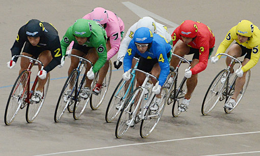 하반기 등급조정이 이뤄진 경륜에서 ‘강급자 우세 승급자 고전’이라는 낡은 공식이 깨지고 있다. 선수들이 과거에 쌓아놓은 경력과 이름보다는 지금 현재의 컨디션과 기세를 보고 베팅해야 성공확률이 높아진다. 사진제공| 경륜경정사업본부