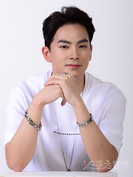 DJ 더 노드 사내 스튜디오 인터뷰. 김진환 기자 kwangshin00@donga.com