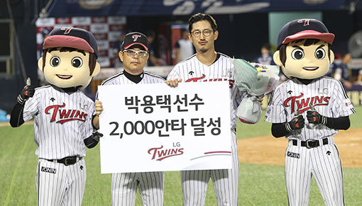 LG 양상문 감독-박용택(오른쪽). 사진제공|스포츠코리아