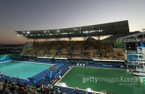 녹조라떼 수영장. ⓒGettyimages/이매진스