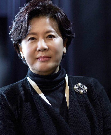 배우 박정수가 10년 동안 함께 일한 소속사 매니저의 결혼식 주례를 맡는다. 사진제공|젤리피쉬엔터테인먼트