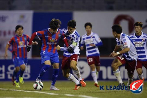 2015년 당시 수원FC와 부산의 승강PO 경기장면. 사진제공｜한국프로축구연맹