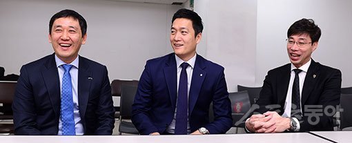 현대캐피탈 최태웅 감독-우리카드 김상우 감독-OK저축은행 김세진 감독(왼쪽부터). 천안｜김종원 기자 won@donga.com