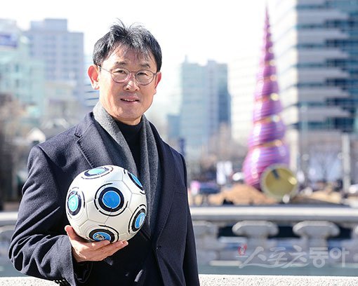 여자축구대표팀 윤덕여 감독. 김진환 기자 kwangshin00@donga.com