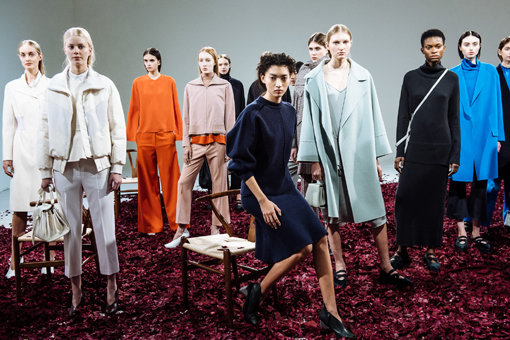 구호가 11일 미국 뉴욕에서 열린 프리젠테이션에서 선보인 2017 가을·겨울시즌 제품들. 사진제공 l 삼성물산 패션부문