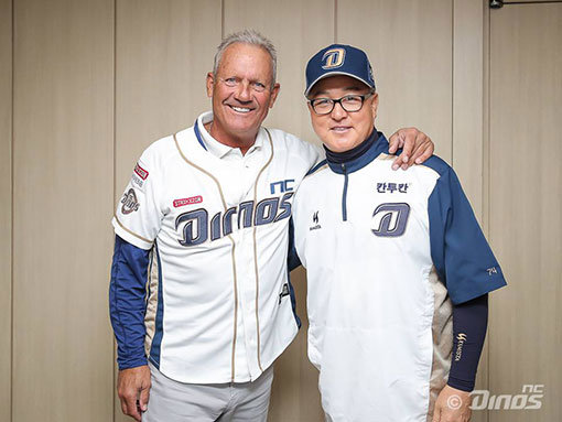 조지 브렛-김경문 감독(오른쪽). 사진제공｜NC 다이노스