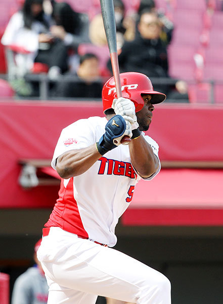 로저 버나디나. 스포츠코리아