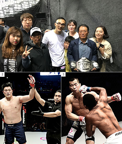 1. 김수철(왼쪽 3번째)이 4월15일 장충체육관에서 벌어진 ROAD FC 밴텀급 타이틀매치에서 김민우를 3-0 판정으로 누르고 4대 챔피언에 올랐다. 김수철은 챔피언 벨트를 아버지(김양현 씨)에게 선물하고 가족과 함께 기념사진을 찍었다. 2. ‘한국 헤비급의 희망’ 명현만(왼쪽)이 XIAOMI ROAD FC 038 무제한급 경기에서 크리스 바넷에 1라운드 TKO 승리를 거두며 최근 2연패 수렁에서 벗어났다. 3. 3년 6개월 만에 ROAD FC에 복귀한 ‘코리안 불도저’ 남의철(뒤)을 무너뜨린 운명의 한방. 2라운드 종료 1분전 산토스의 오른손 훅이 남의철의 턱에 꽂히고 있다. 사진제공 | ROAD FC