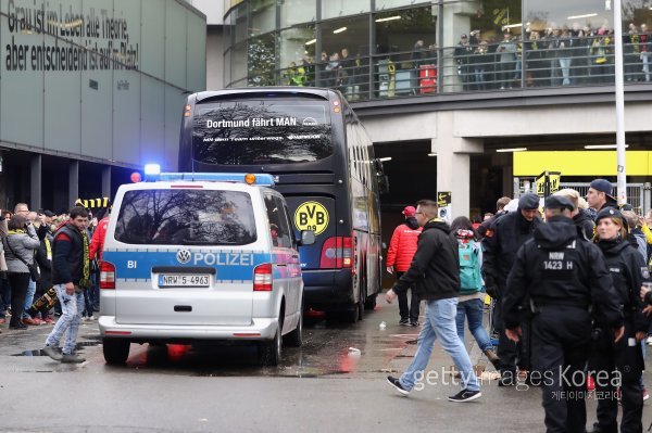 경계가 강화된 도르트문트 선수단. 사진=ⓒGettyimages이매진스