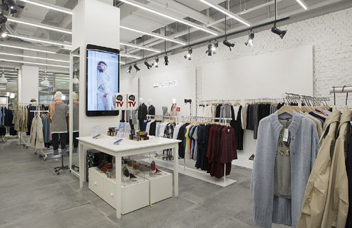 ‘롯데홈쇼핑 스튜디오샵 김해점’ 내부 전경. 사진제공 l 롯데홈쇼핑