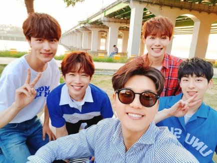 사진|강민혁 인스타그램