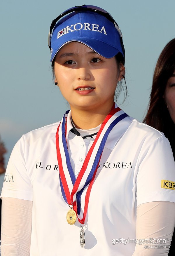 골프 신데렐라 최혜진이 18일 인천국제공항을 통해 금의환향했다. 아마추어 신분으로 참가한 US여자오픈 준우승으로 스타덤에 오른 최혜진은 9월 프로로 전향할 계획을 공개했다. 사진=ⓒGettyimages이매진스