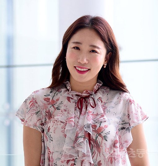 KBS 2TV 주말드라마 ‘아버지가 이상해’를 통해 폭넓은 시청자에 자신의 매력을 확인시킨 배우 이미도. 영화와 드라마를 오가는 활발한 활동 가운데 그는 연극무대 진출도 꿈꾸고 있다. 김종원 기자 won@donga.com