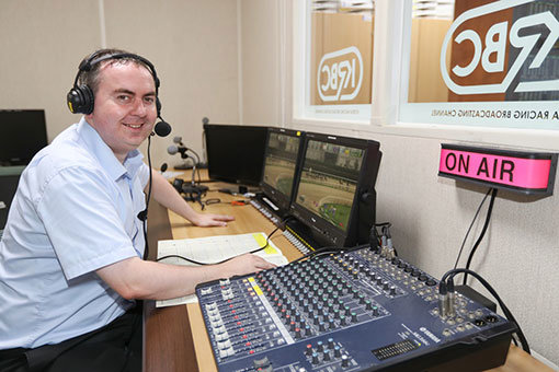 한국마사회 수출경주 영어중계 아나운서 미들턴은 “경마는 ‘우승마’를 완성하는 퍼즐게임 같아 매력적”이라며, “더 많은 사람들이 한국경마를 사랑하도록 만들고 싶다”고 말했다. 사진제공|한국마사회