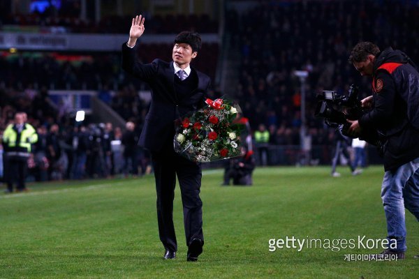 선수로서 한국축구를 빛냈던 박지성은 지도자가 아닌 행정가의 길을 택했다. 두 은사였던 히딩크와 퍼거슨 감독처럼 후배들을 지도하는 일도 중요하지만, 한국축구의 전반적인 발전을 위해 봉사하는 일 역시 소중하다고 생각했기 때문이다. 사진=게티이미지코리아