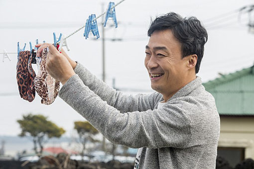 영화 ‘바람 바람 바람’에서의 이성민. 사진제공|NEW