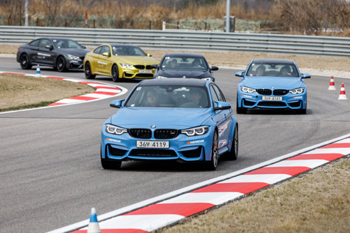 BMW M3는 세단의 모습을 지녔지만 내부에는 6기통 터보차저 엔진으로 대표되는 첨단 고성능차의 특성을 두루 갖추고 있다. 자동차 운전자가 평소 꿈꾸어 온 고성능 머신 드라이빙의 진수를 느낄 수 있다. 사진제공|BMW코리아