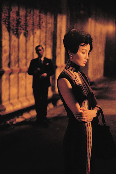 장만위는 영화 ‘화양연화’에서 수십 벌의 치파오 차림으로 등장해 치명적인 매력을 뽐낸다. 사진제공｜굿타임엔터테인먼트