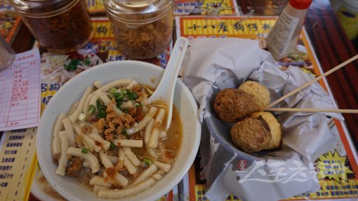 미슐랭 추천 거리 음식 블록18도기스누들의 인기 메뉴들. 홍콩｜김재범 기자 oldfield@donga.com